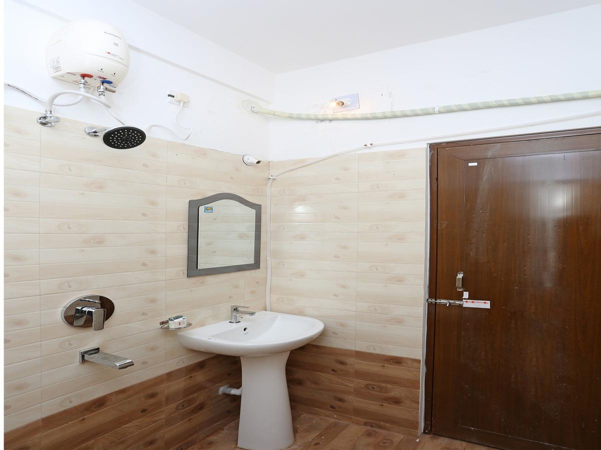 Oyo 11343 Hotel Sai International Бхубанешвар Екстериор снимка