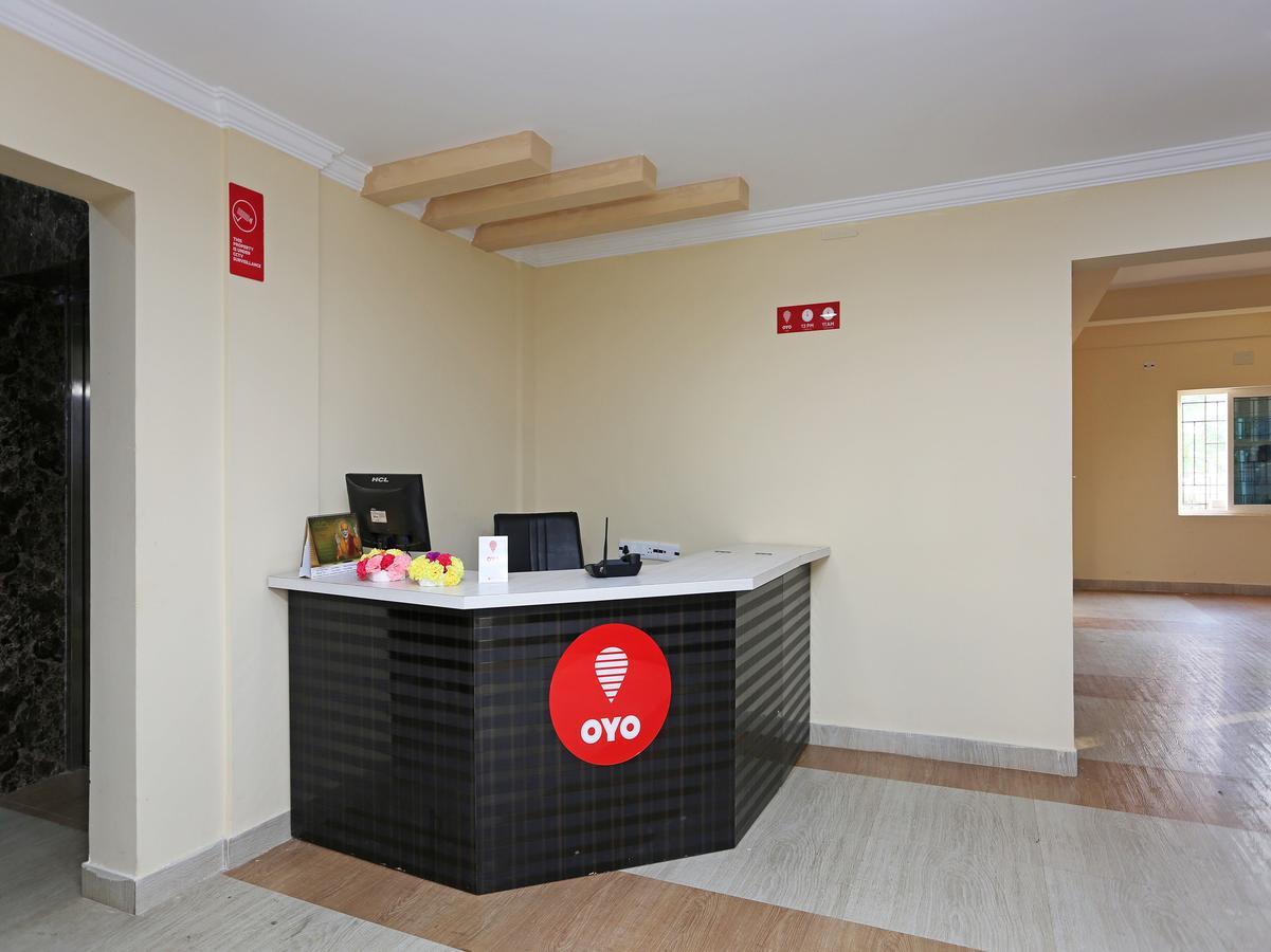 Oyo 11343 Hotel Sai International Бхубанешвар Екстериор снимка