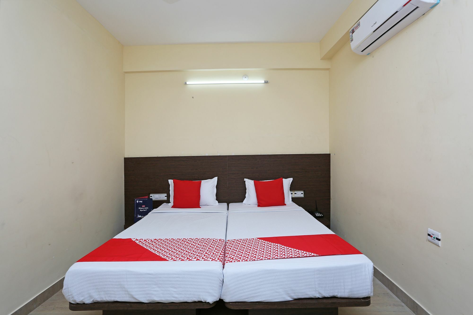 Oyo 11343 Hotel Sai International Бхубанешвар Екстериор снимка